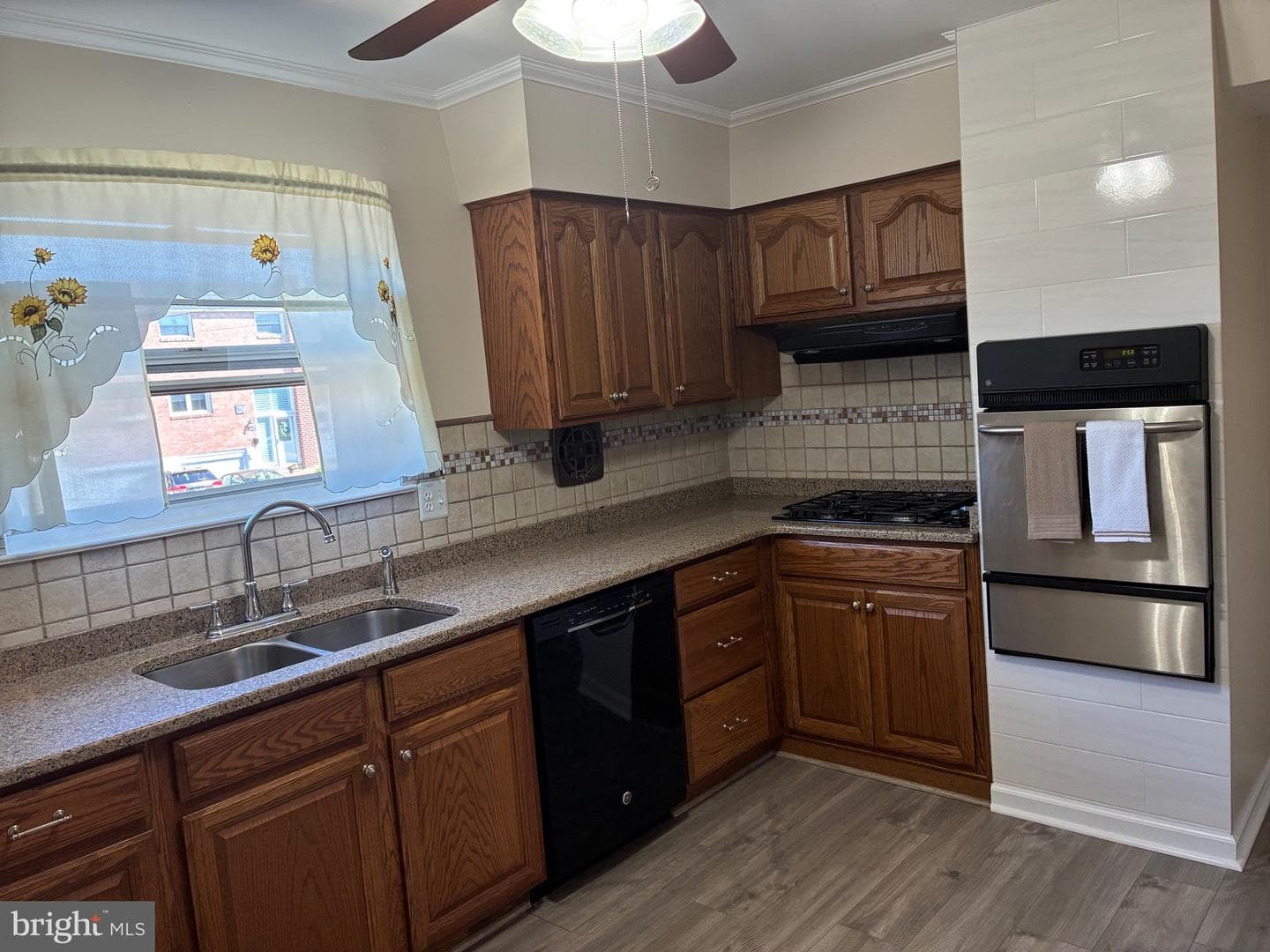 3551 Wessex Lane photo 8