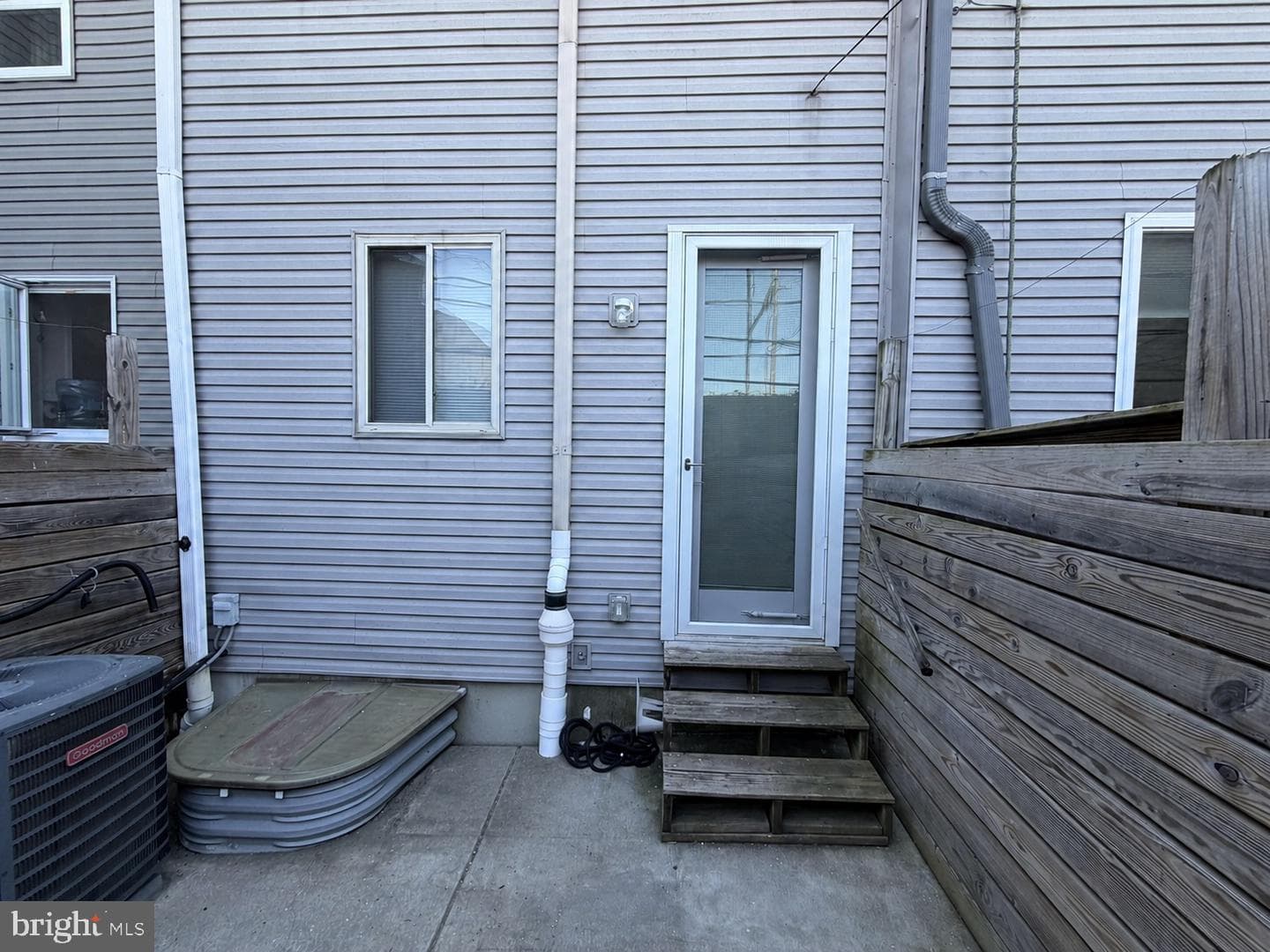 1446 S Taylor Street photo 36