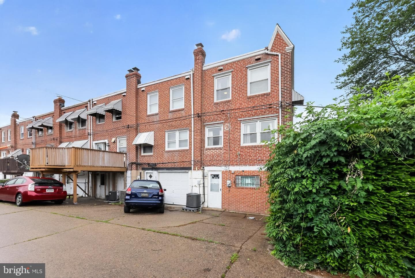6651 Gillespie Street photo 25