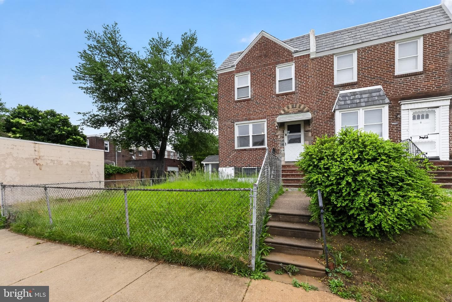 6651 Gillespie Street photo 28