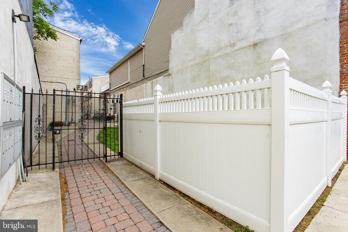 525 Fitzwater Street #2 photo 26