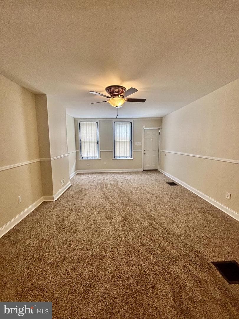 808 E Hilton Street photo 3