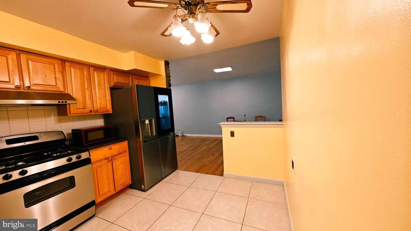 7621 Dorcas Street photo 10