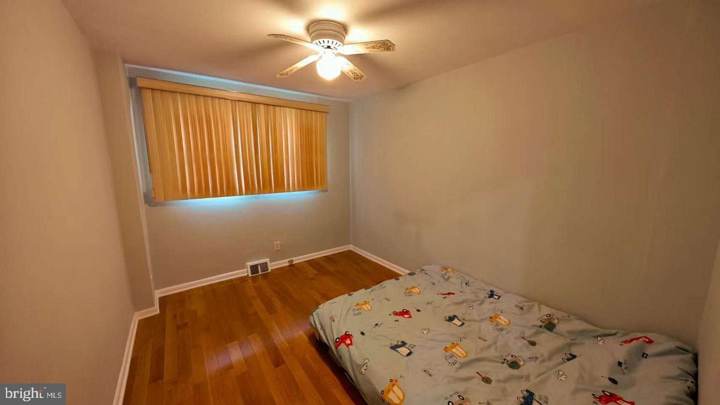 7621 Dorcas Street photo 15