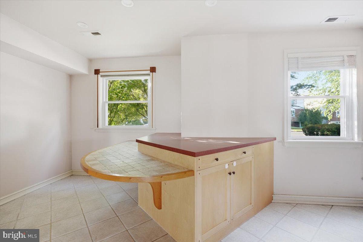 10107 Wilbur Street photo 11