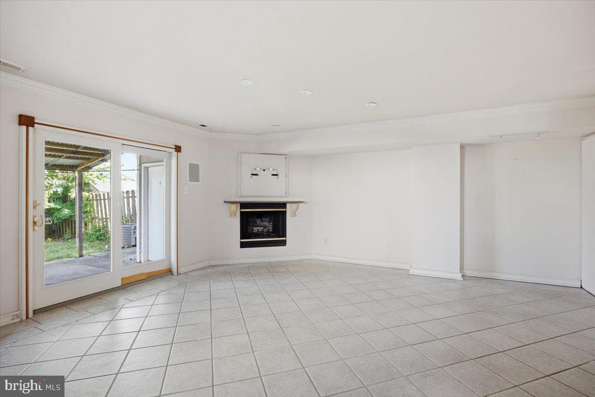 10107 Wilbur Street photo 5