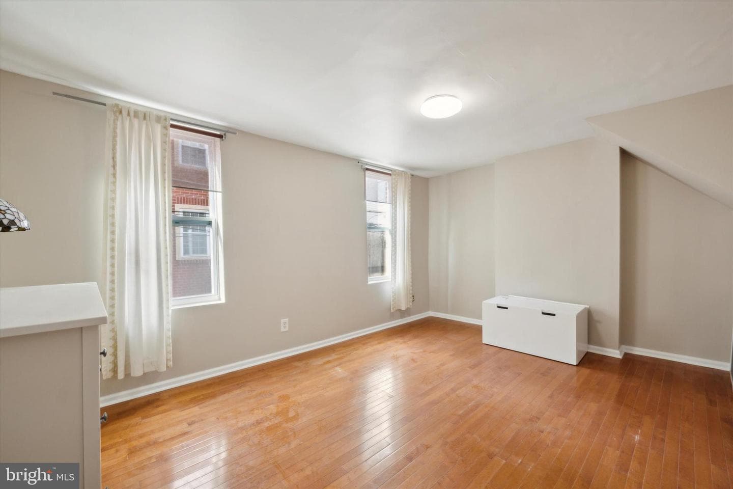 933 League Street photo 13