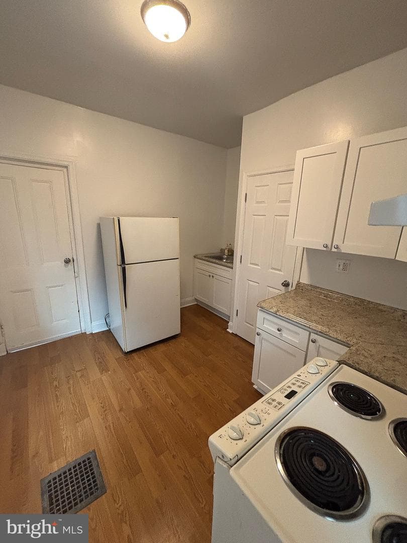 2408 N 17th Street photo 12