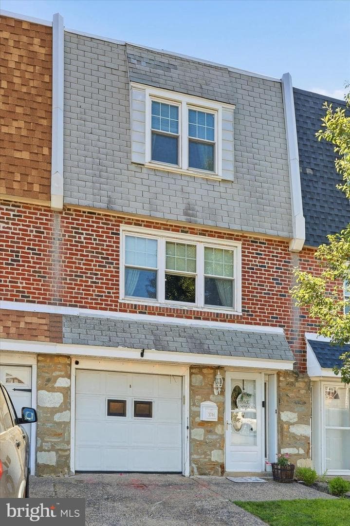 3746 S Hereford Lane photo 2