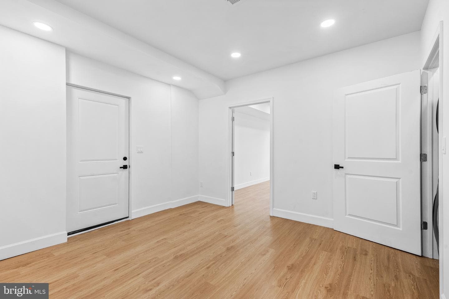 4649 Penn Street photo 14