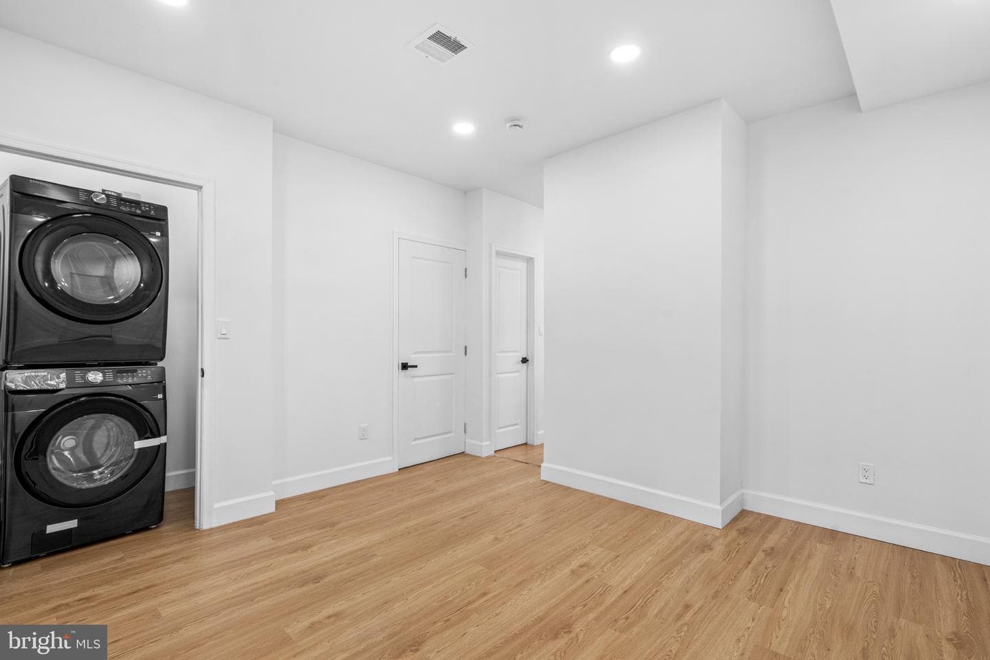 4649 Penn Street photo 15