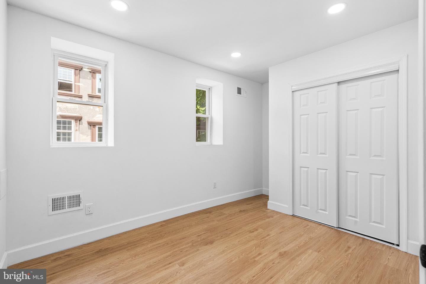 4649 Penn Street photo 21