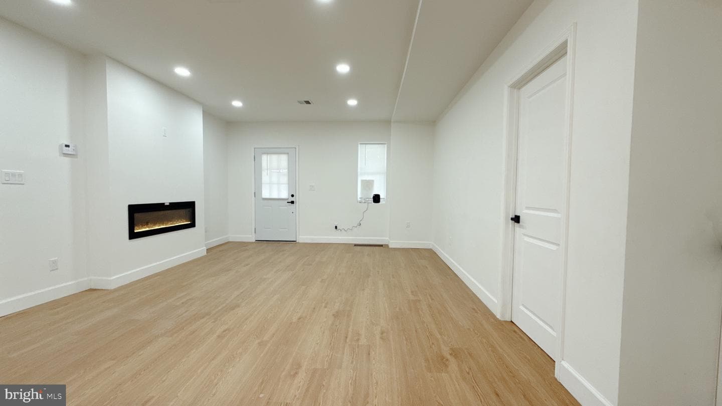 4649 Penn Street photo 3