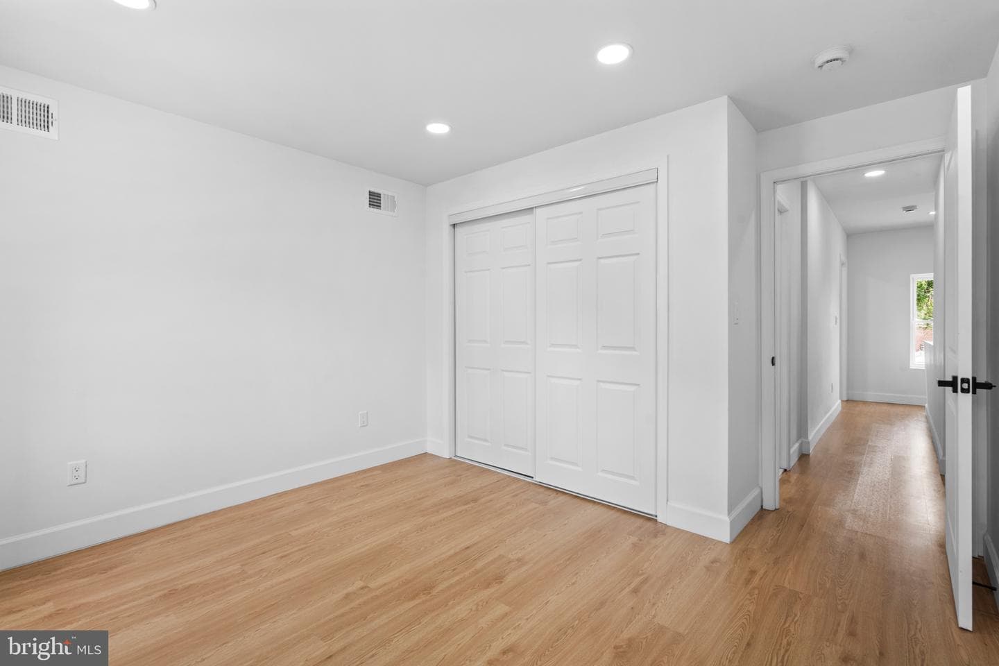 4649 Penn Street photo 33