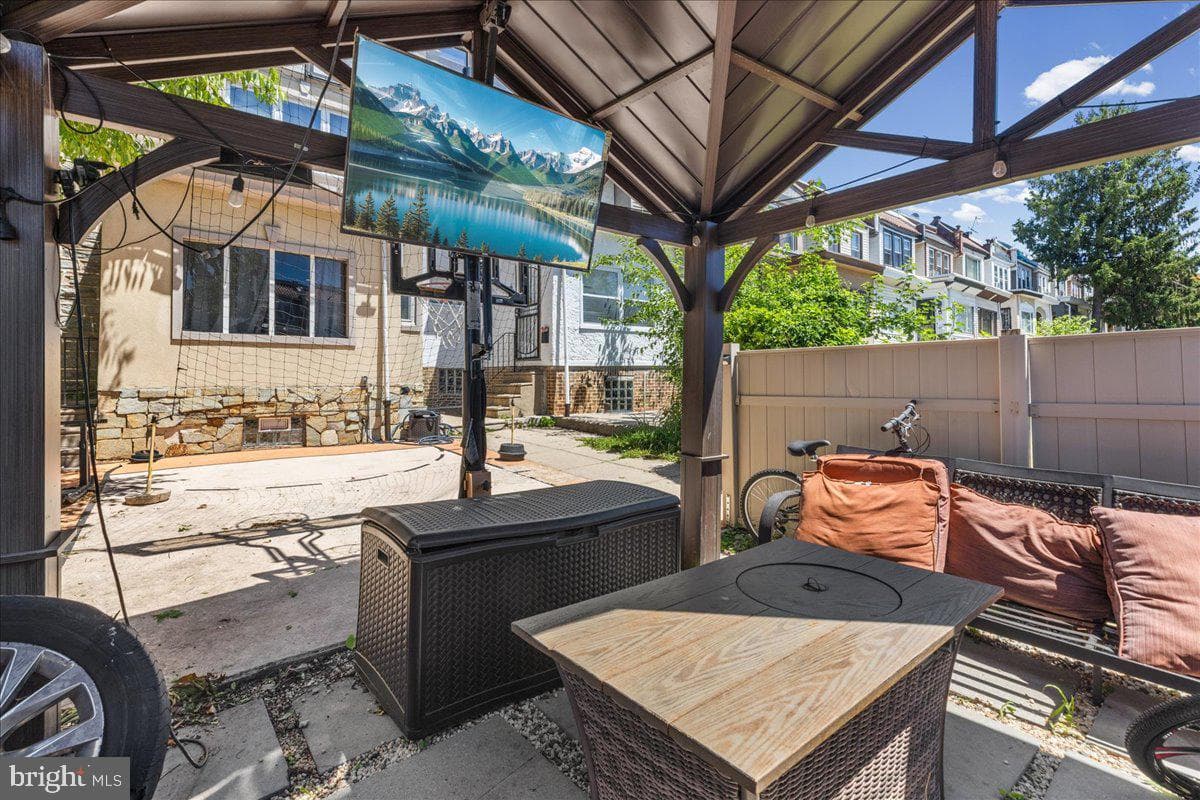 5635 Diamond Street photo 22