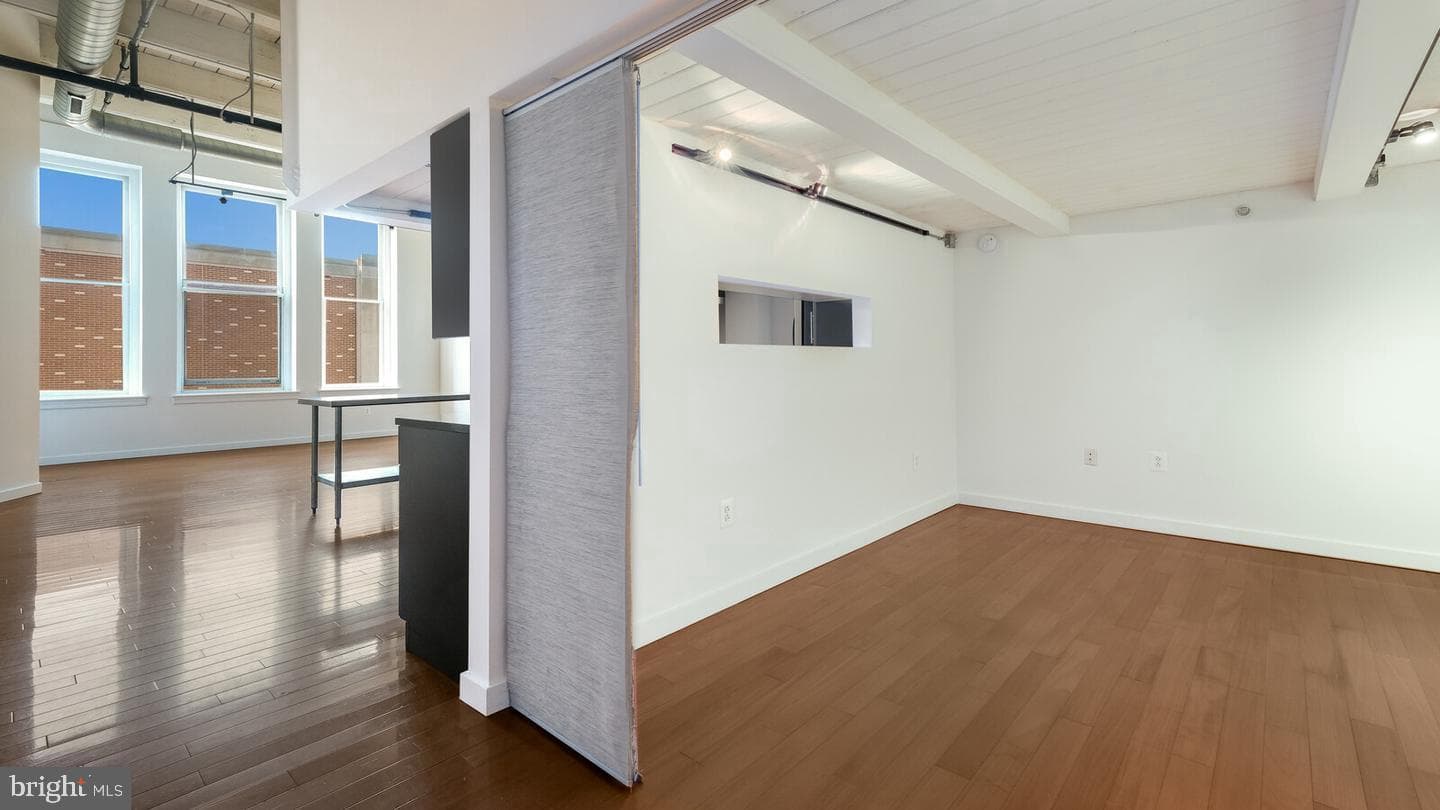 1027 Arch Street #407 photo 11