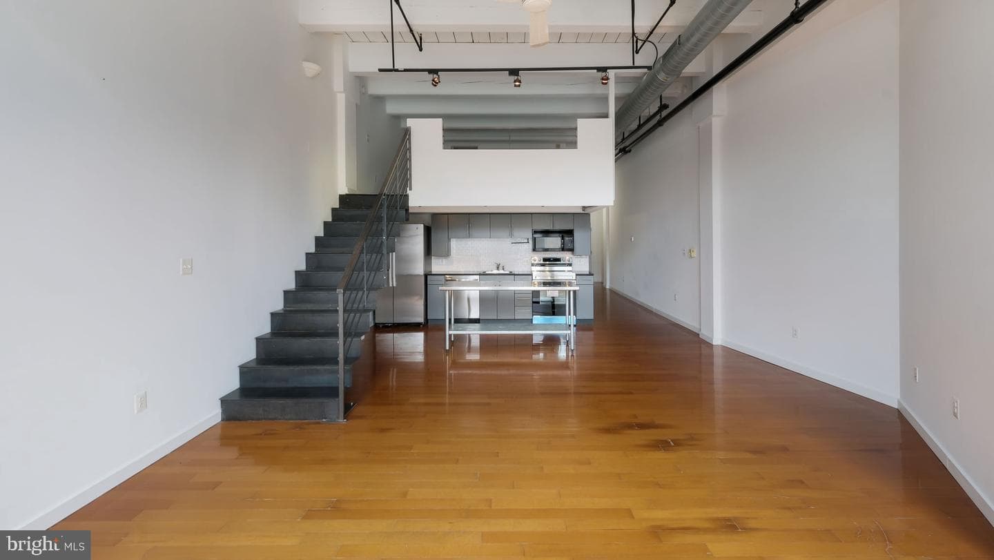 1027 Arch Street #407 photo 7