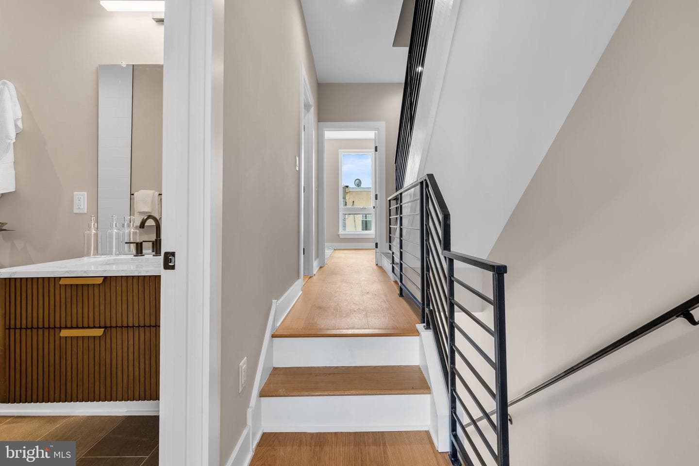 903 Emily Street photo 22