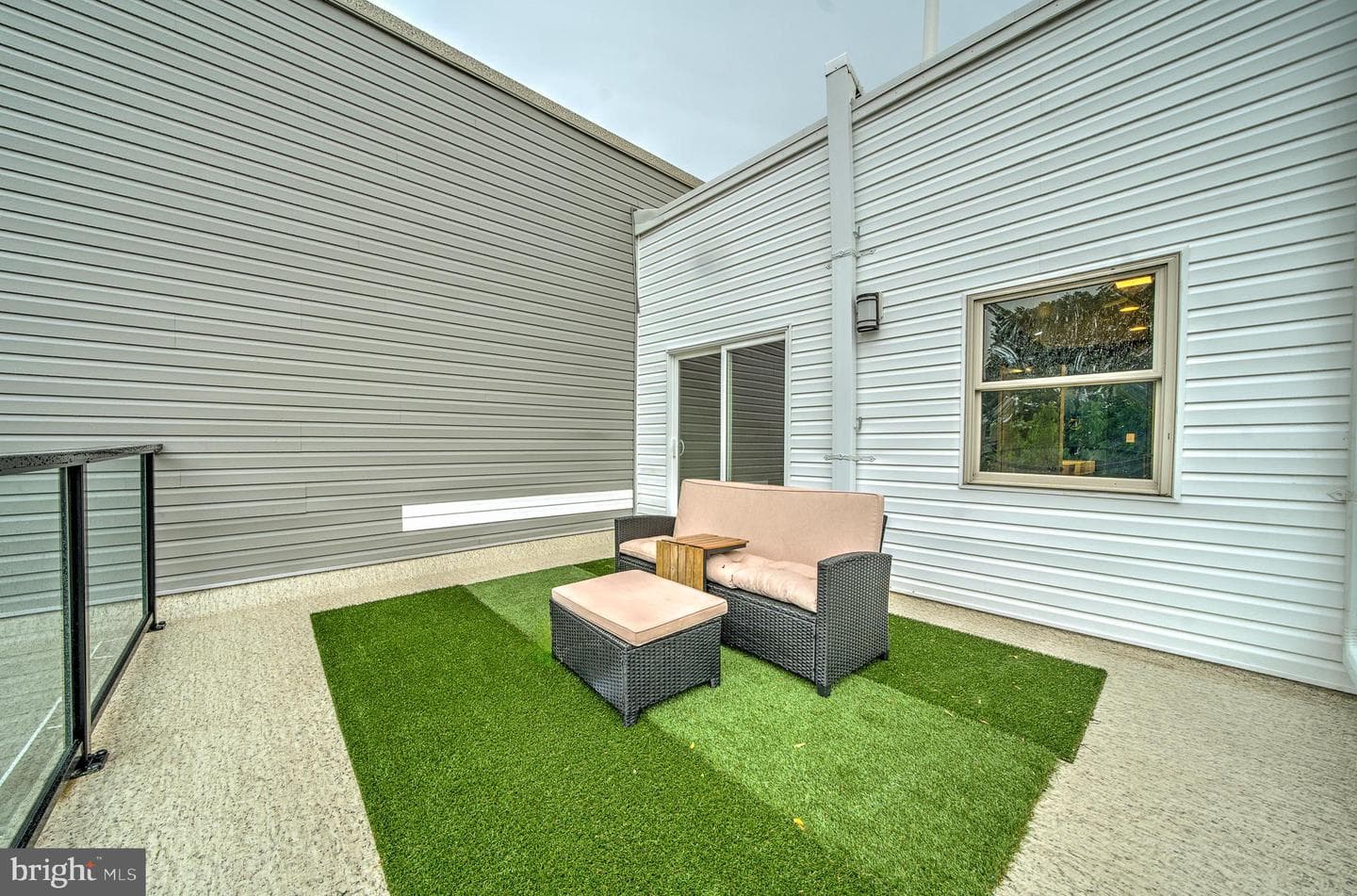 4743 Sheldon Street photo 25
