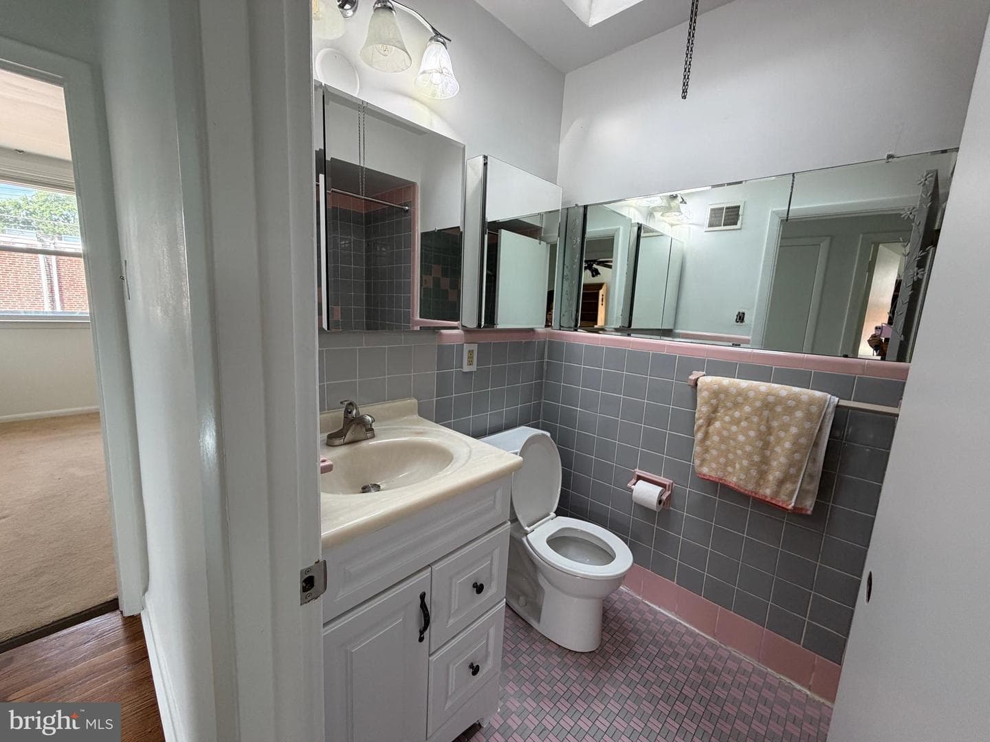 1621 Strahle Street photo 29