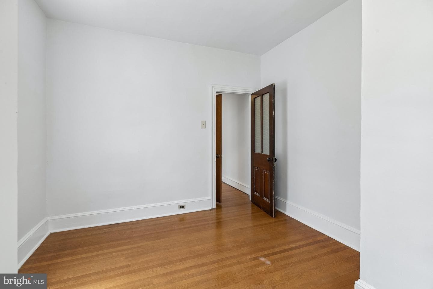 1913 N Howard Street photo 22