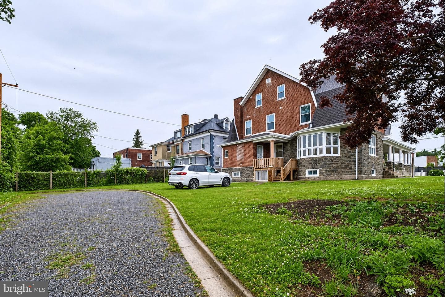 5900 Woodbine Avenue photo 75