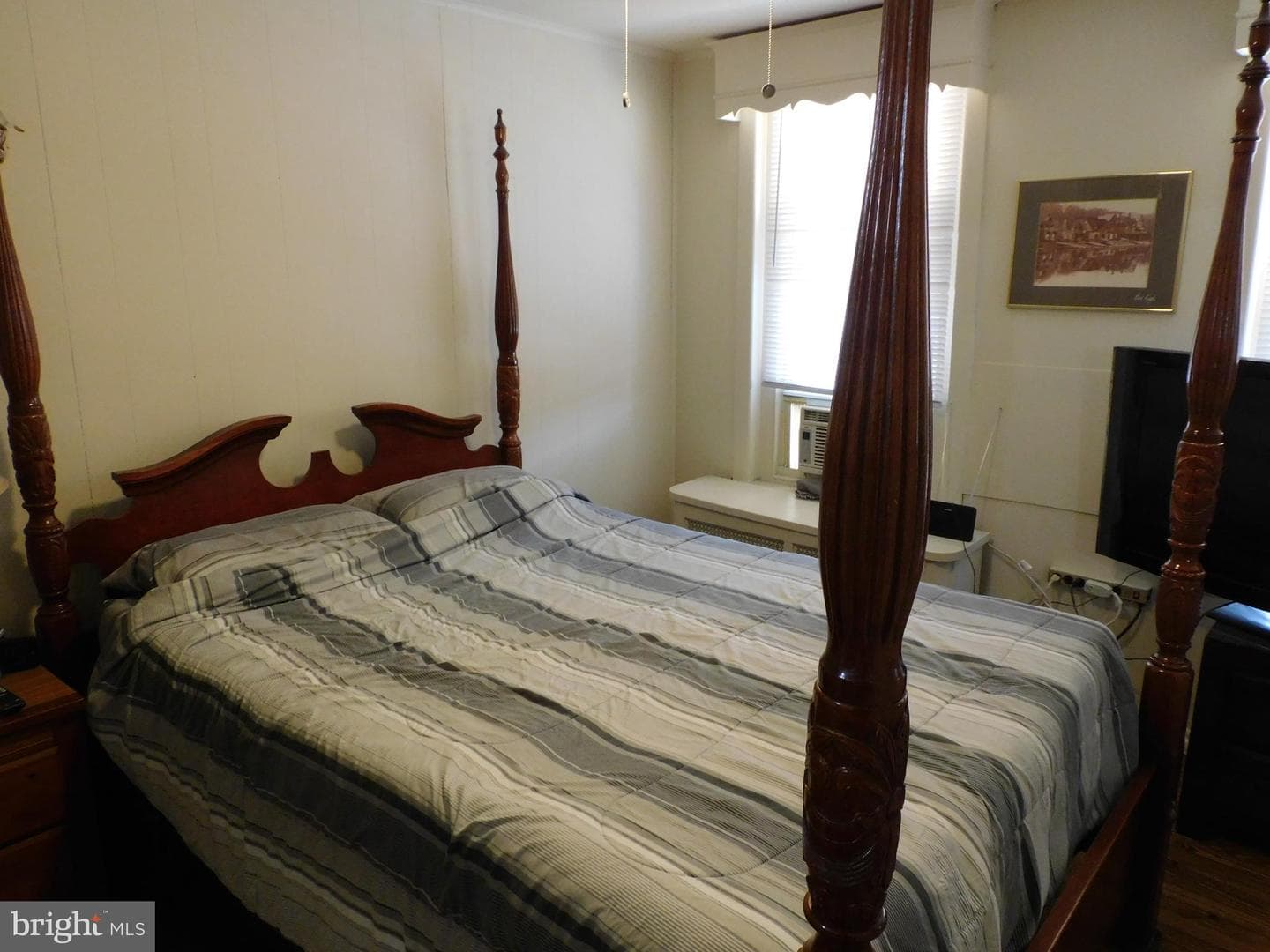5044 James Street photo 13