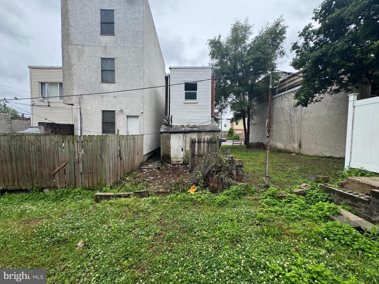 1209 W Susquehanna Avenue photo 16