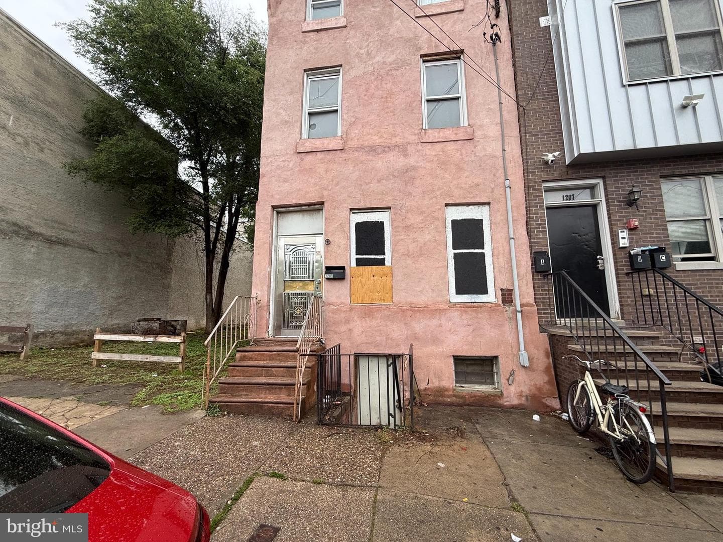 1209 W Susquehanna Avenue photo 3