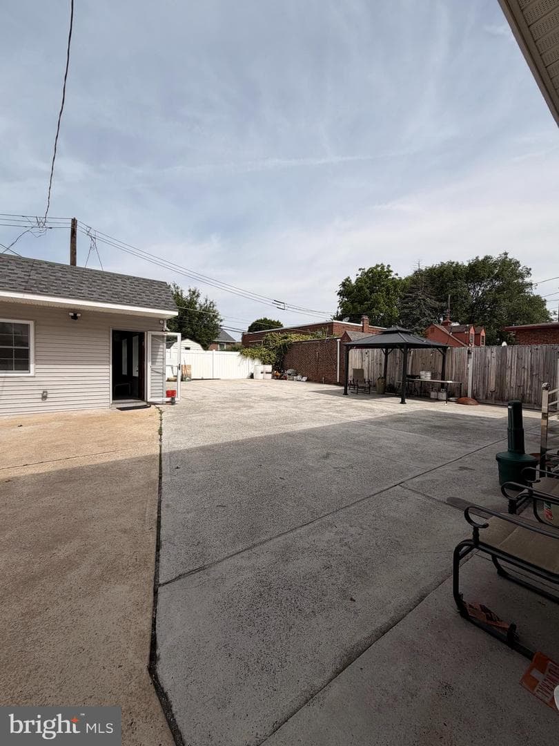 7414 Castor Avenue photo 9