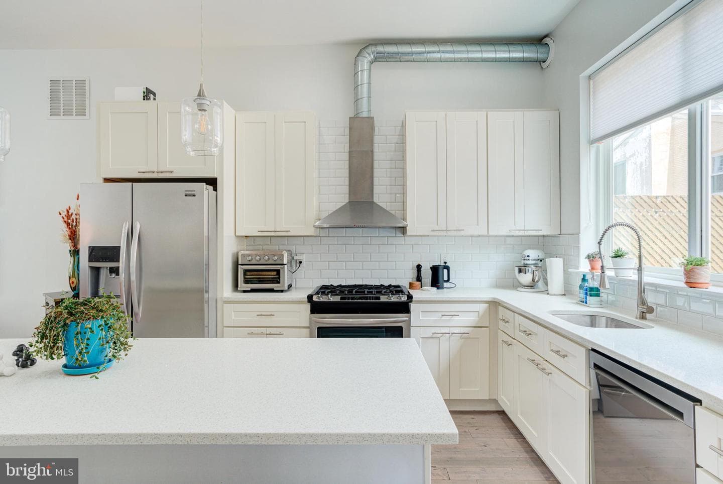 1605 N Philip Street photo 41