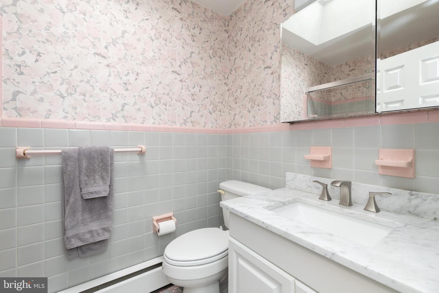579 Wartman Street photo 23