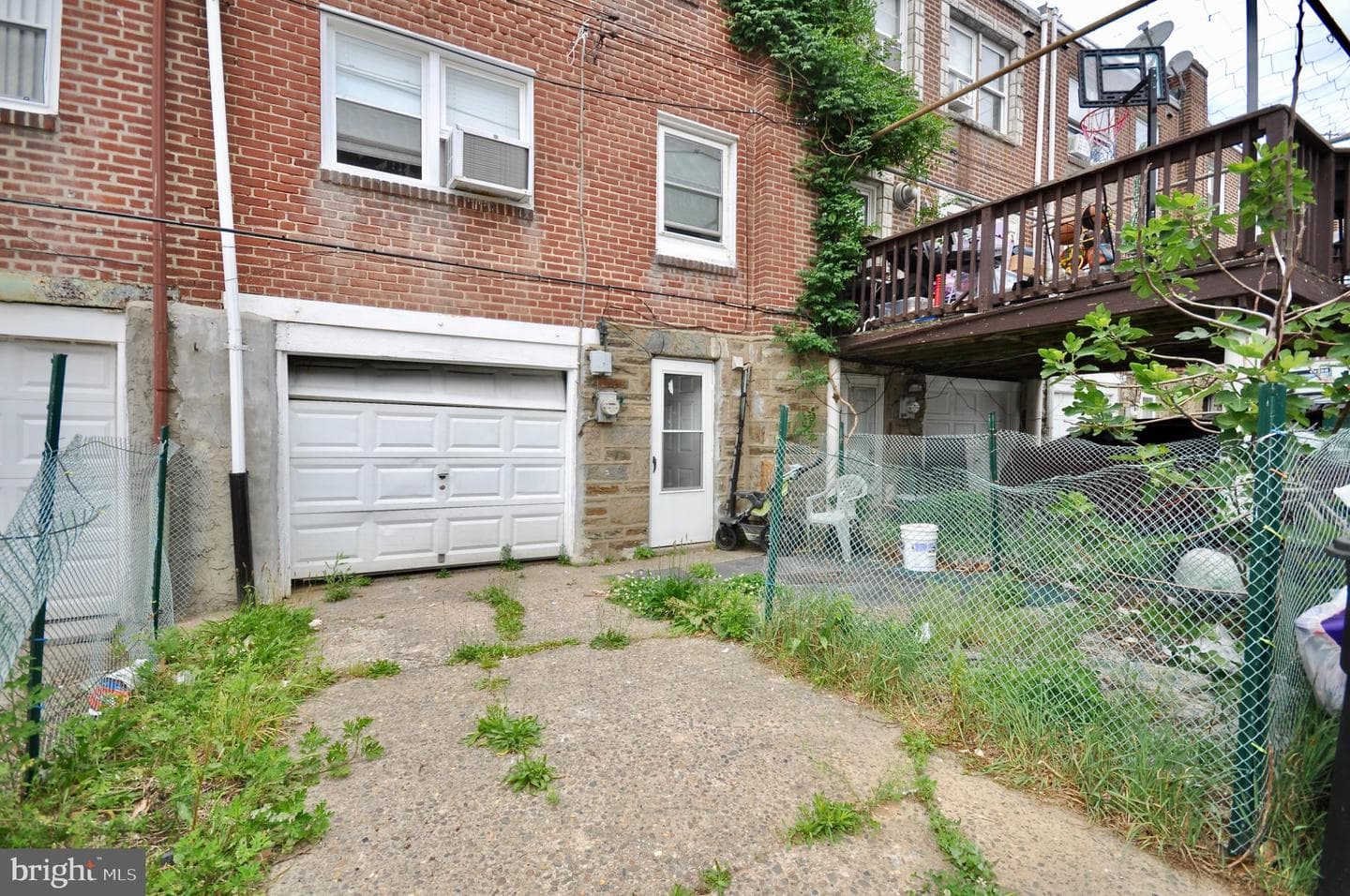 6311 Elmhurst St photo 36