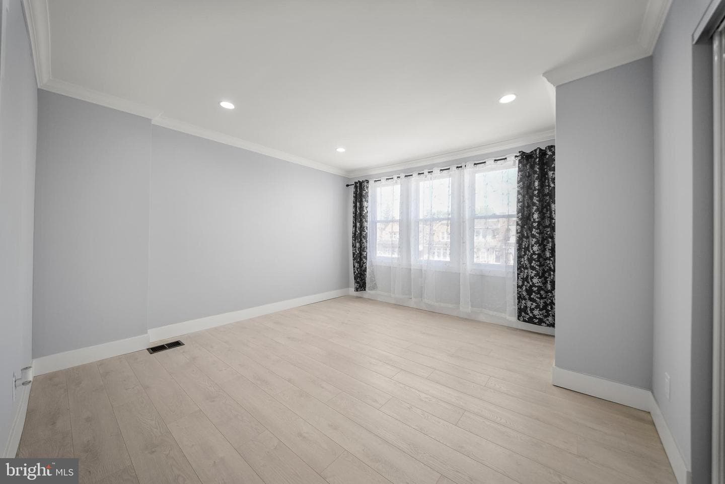 2456 76th Avenue photo 23