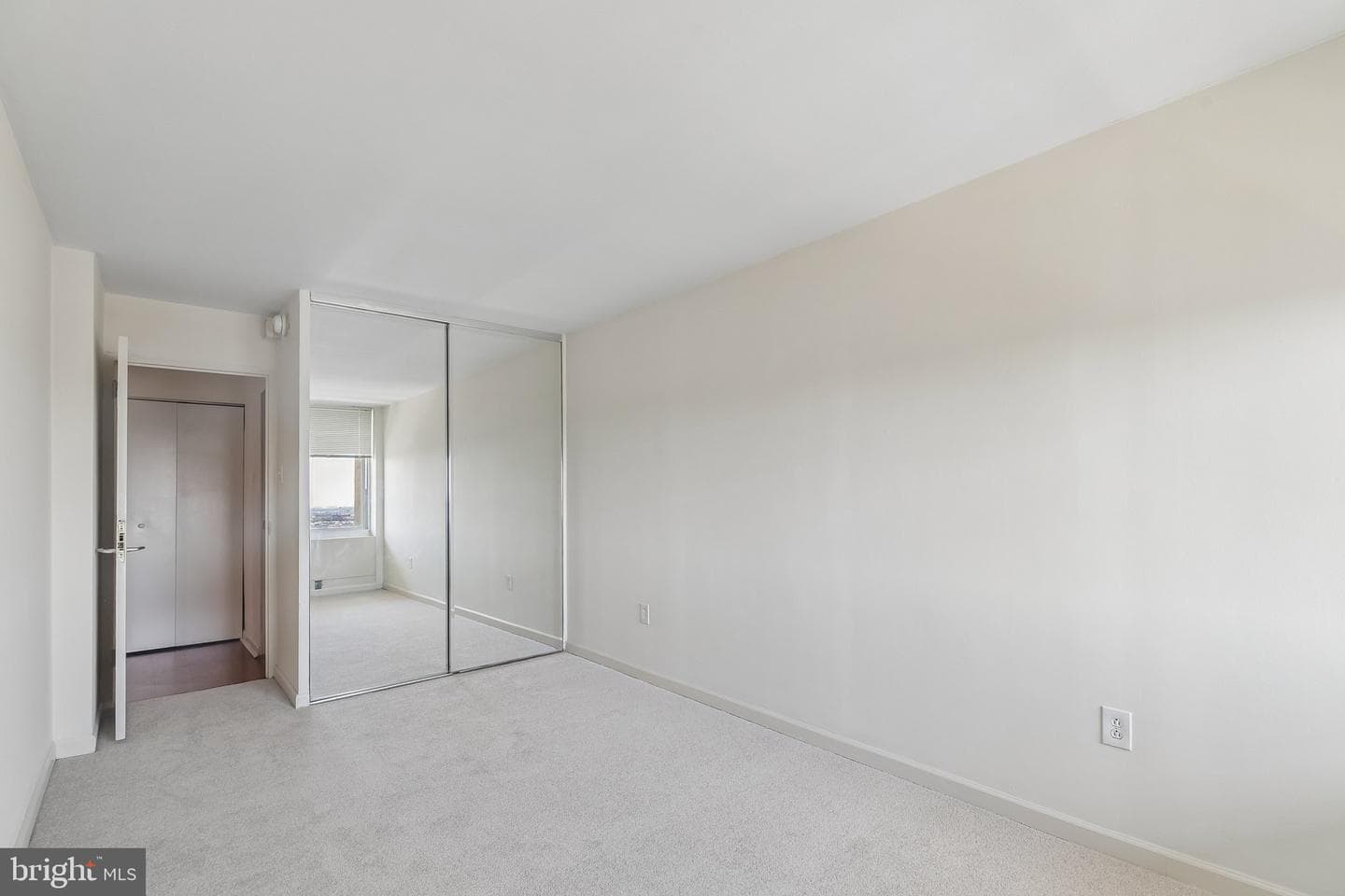 604 S Washington Square #2211 photo 9
