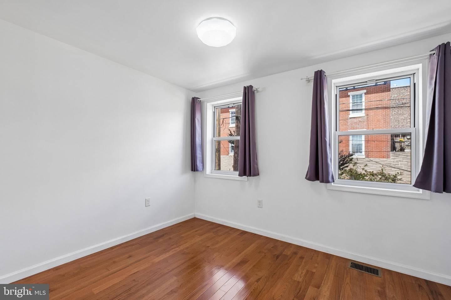 732 Dickinson Street photo 17