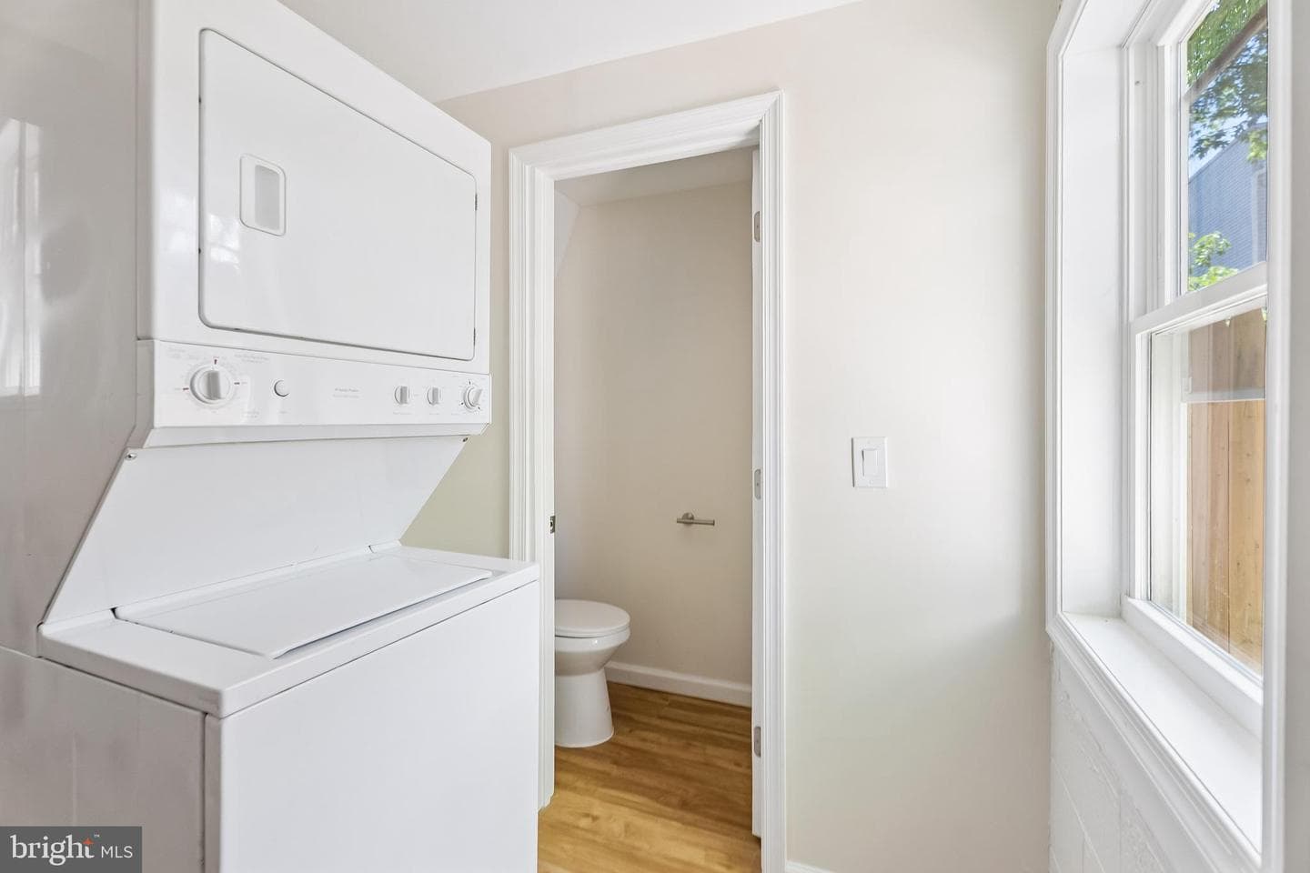 1716 N Hollywood Street photo 11