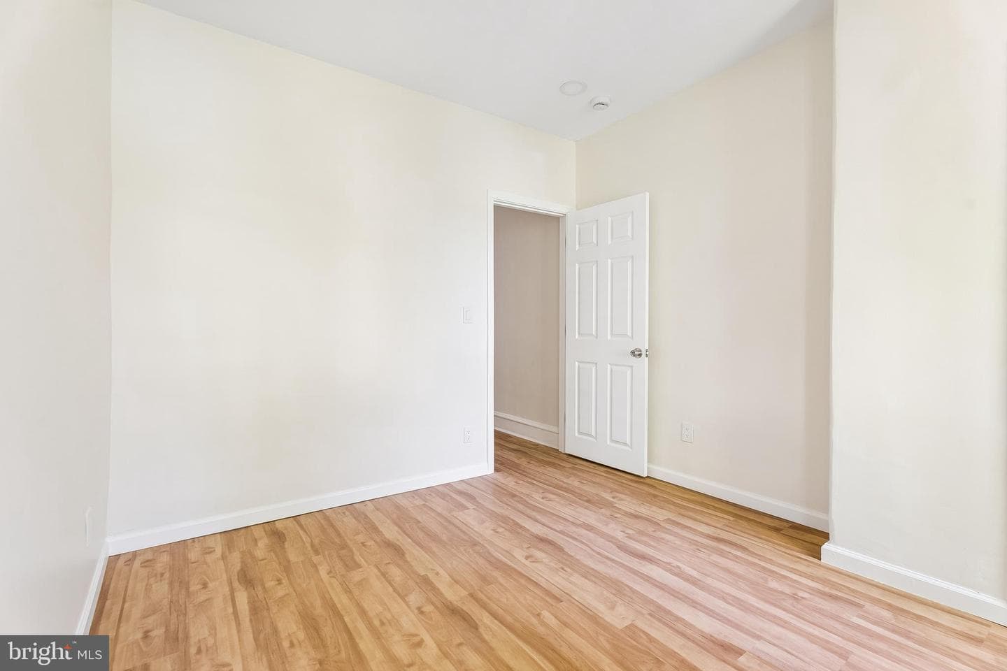 1716 N Hollywood Street photo 13
