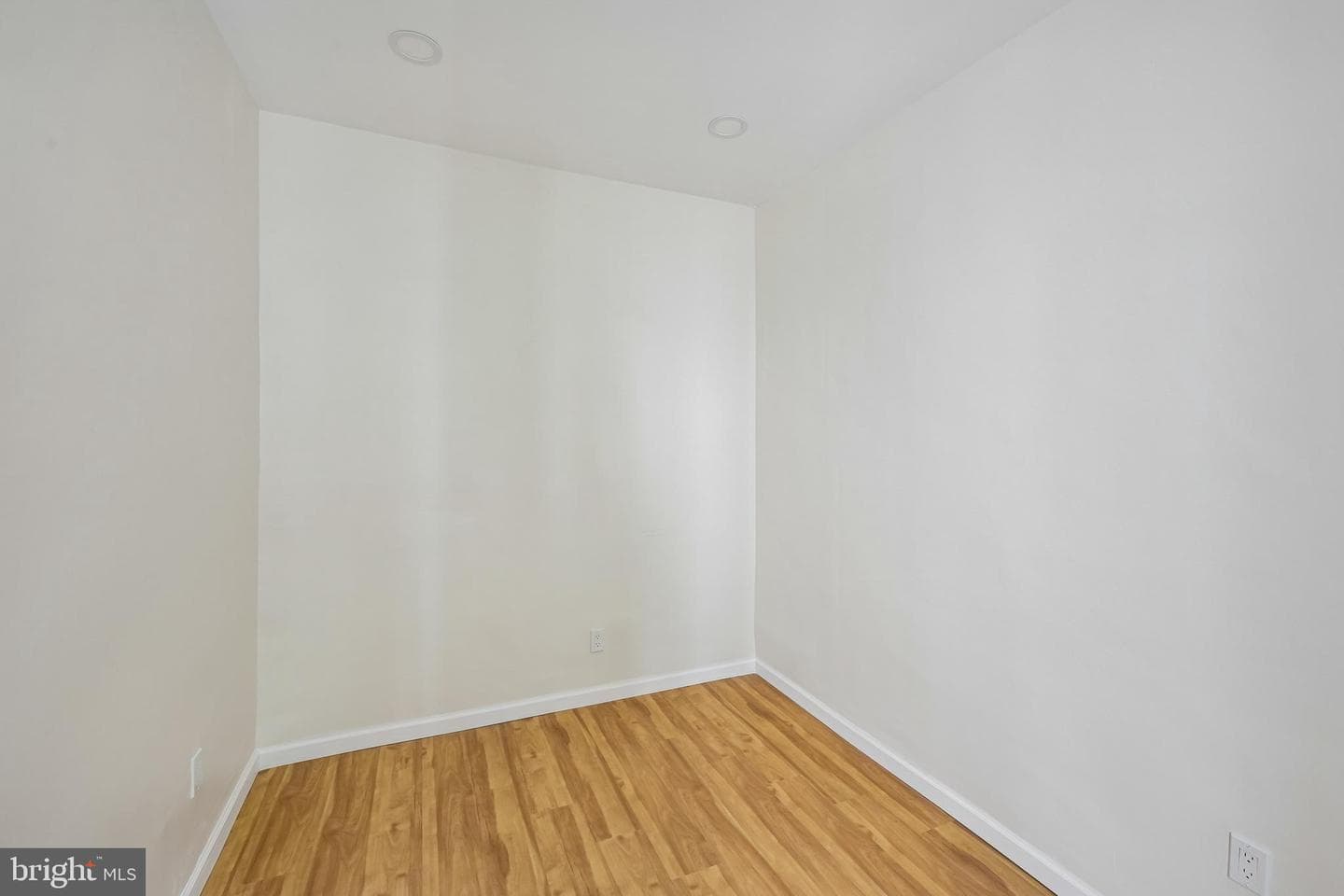 1716 N Hollywood Street photo 59