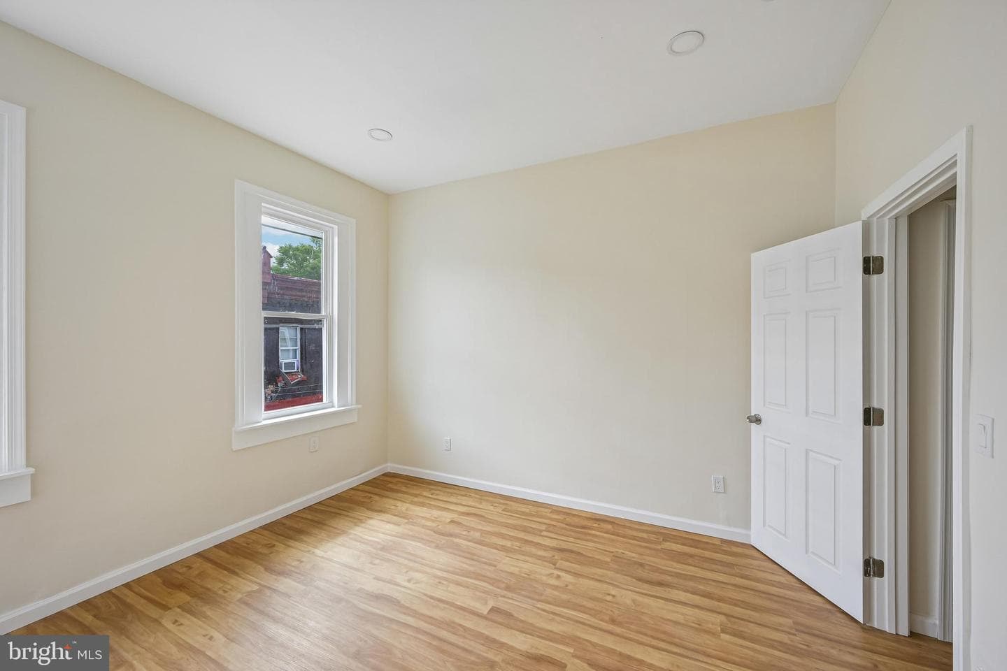 1716 N Hollywood Street photo 61