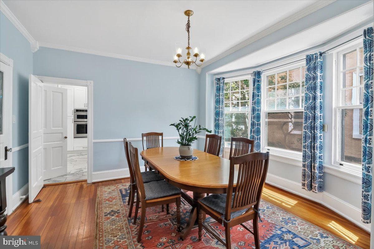 18 W Gravers Lane photo 8