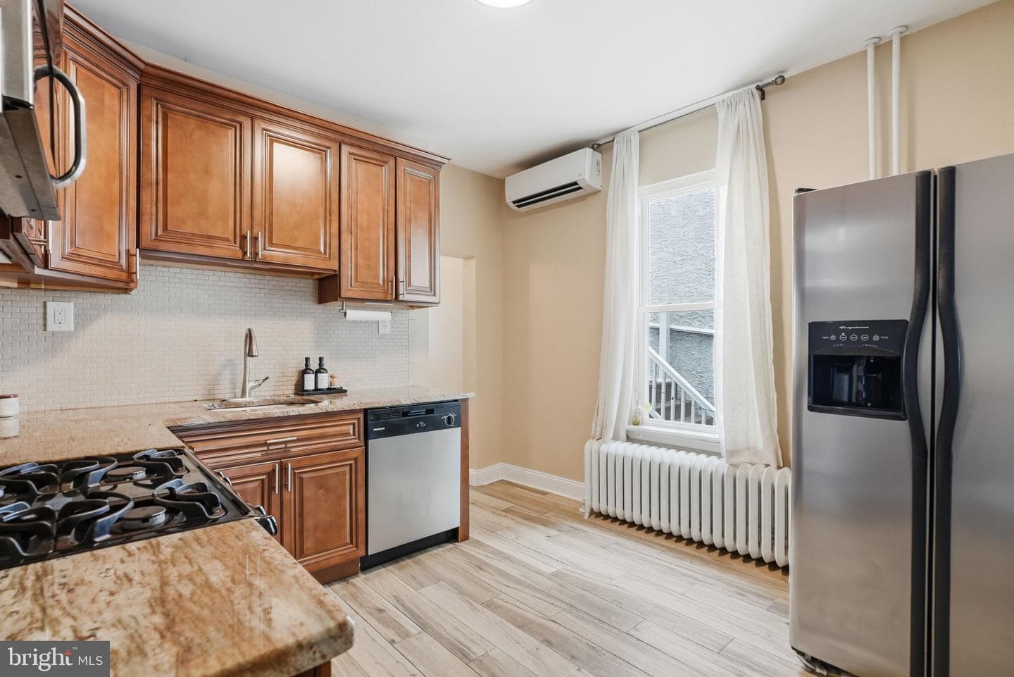 228 Jamestown Street photo 10