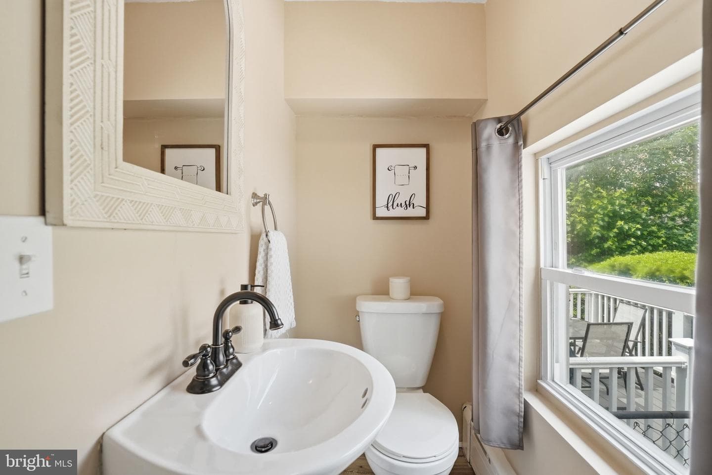228 Jamestown Street photo 12