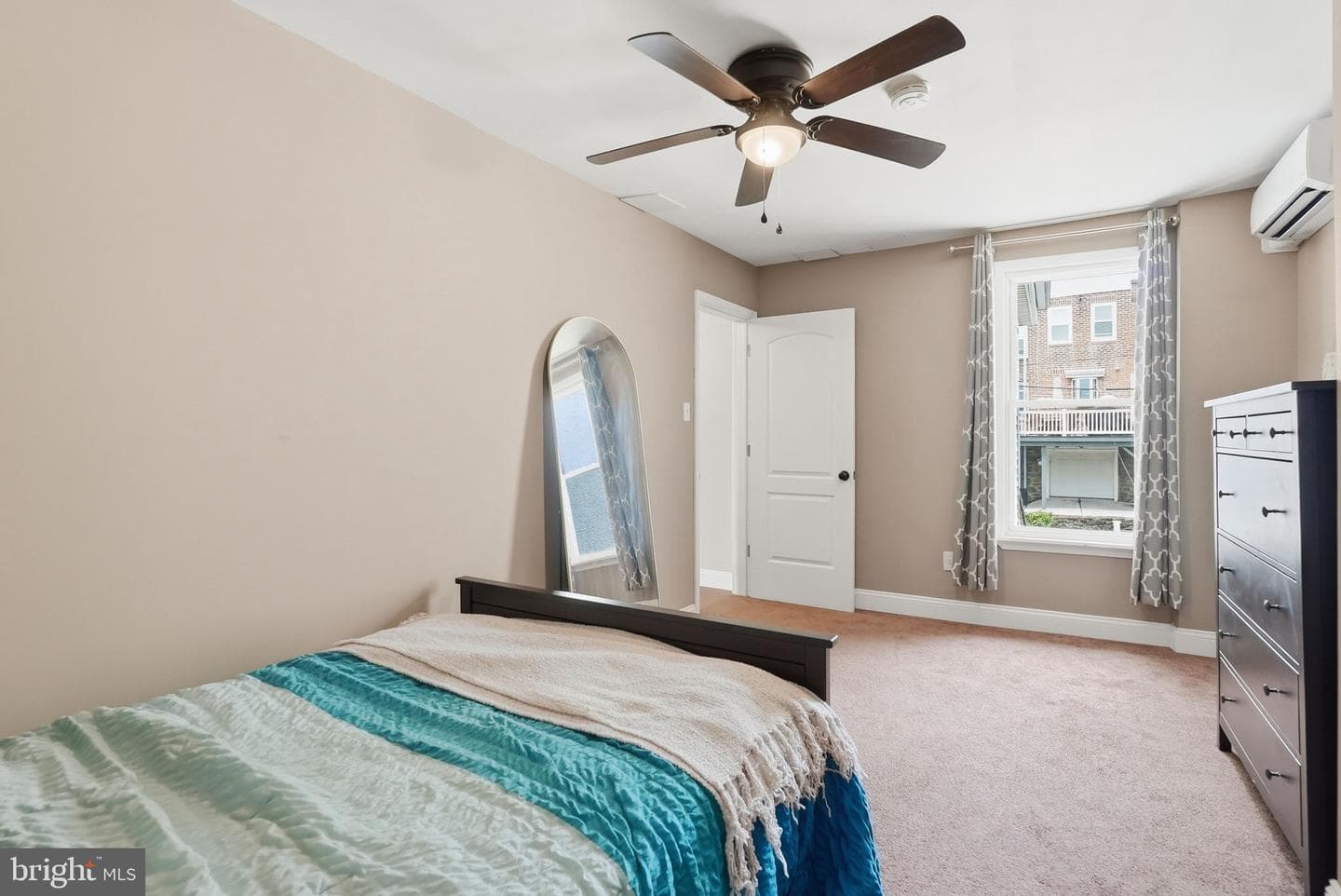 228 Jamestown Street photo 18