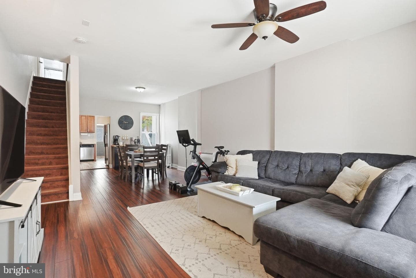 228 Jamestown Street photo 3