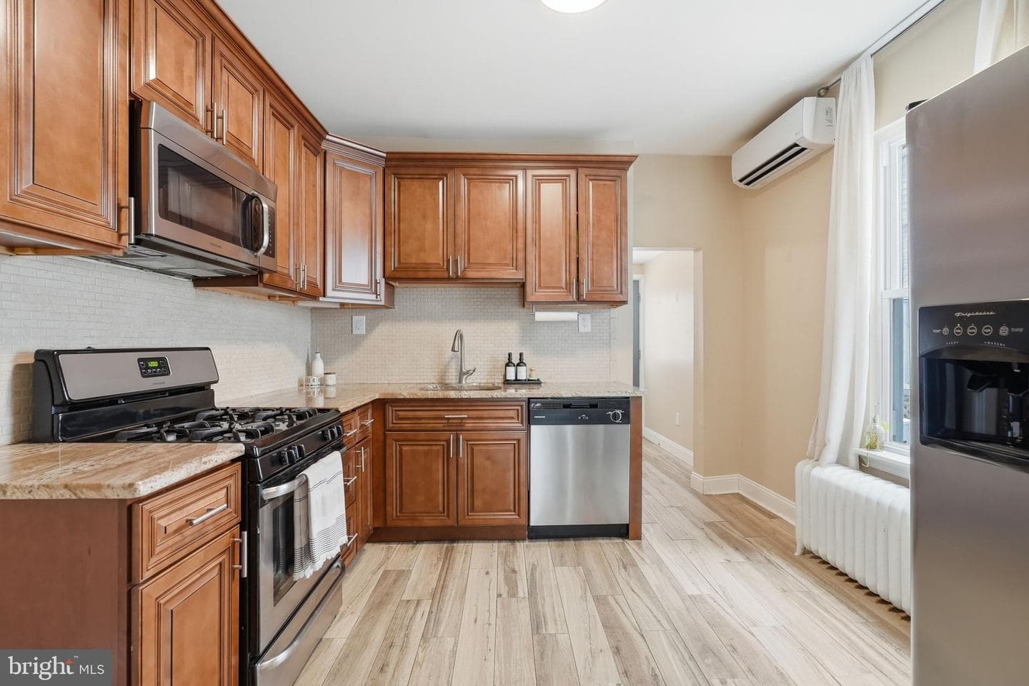 228 Jamestown Street photo 7