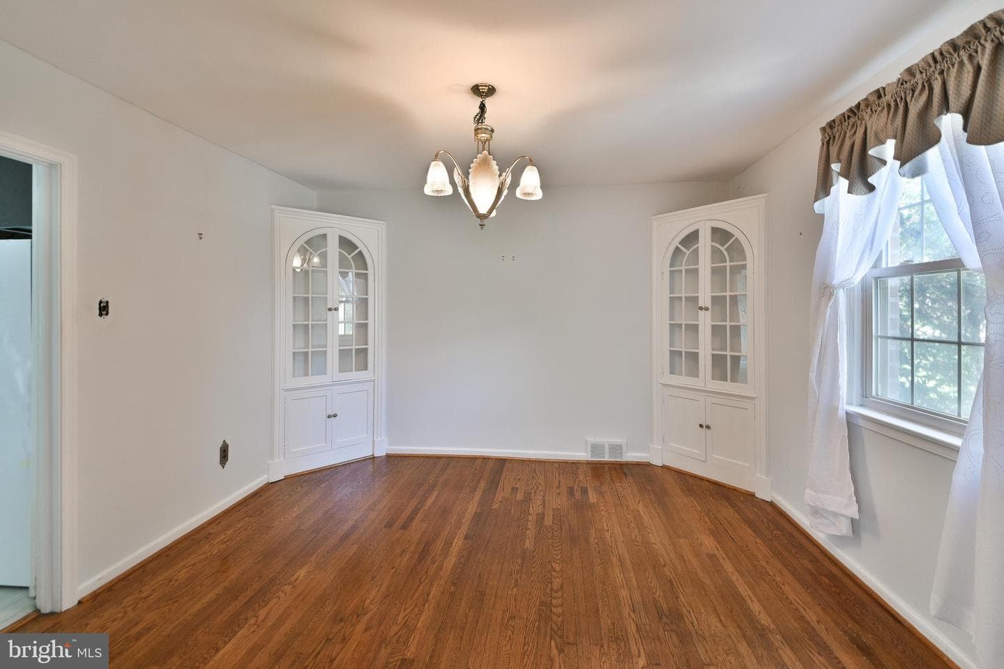 420 Forest Hills Avenue photo 10