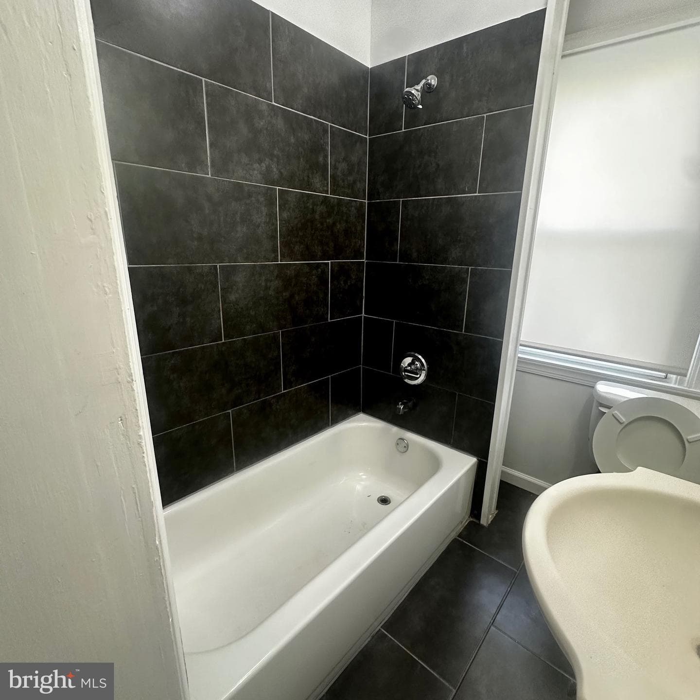 2714 N Fairhill Street photo 27