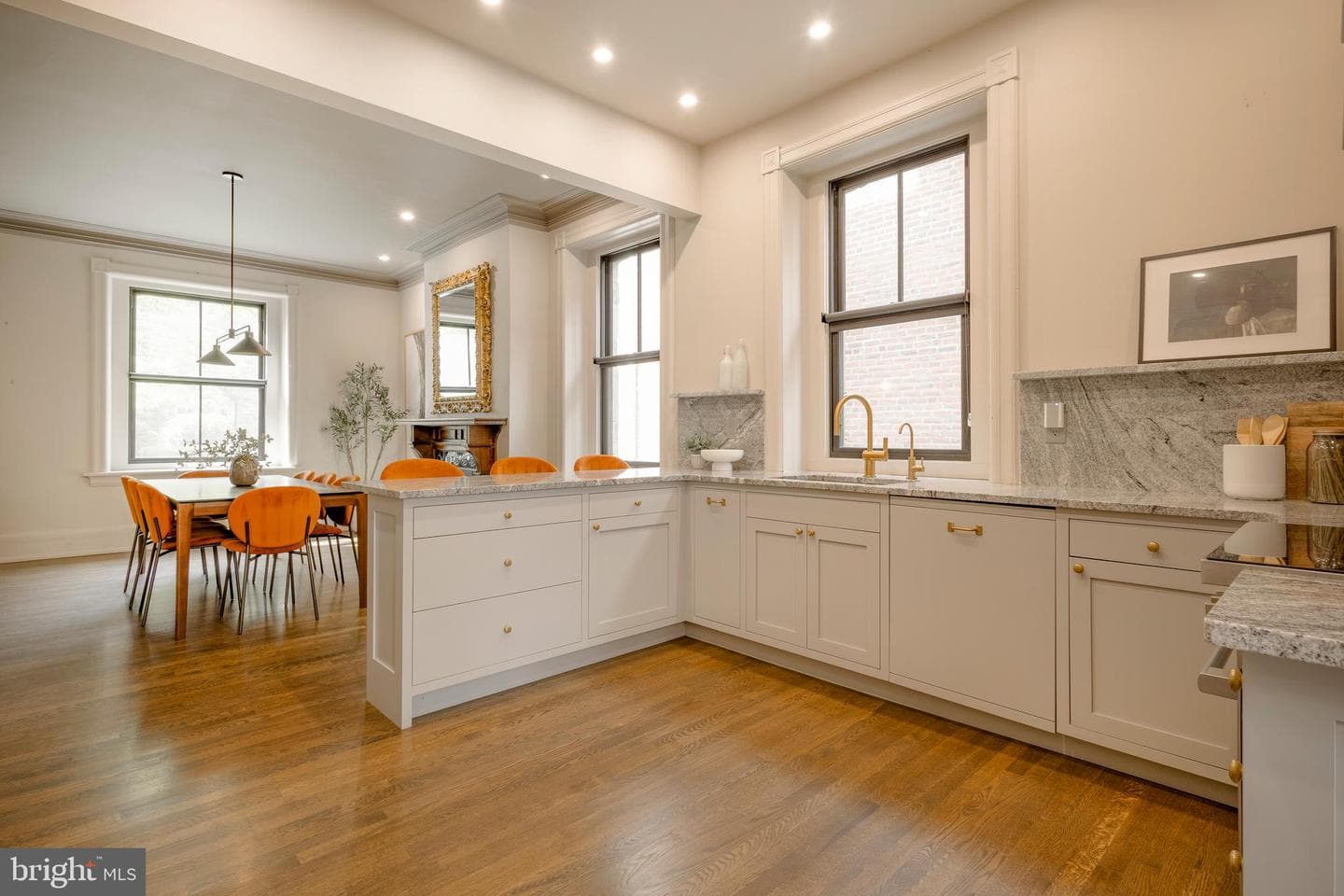 148 W Highland Avenue photo 3