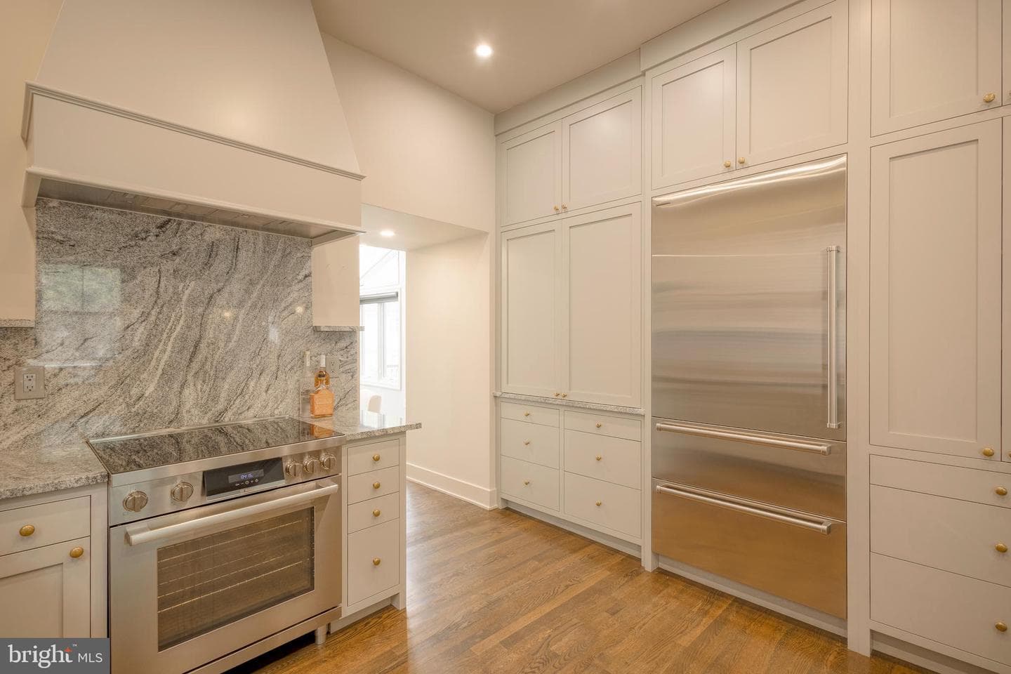 148 W Highland Avenue photo 4